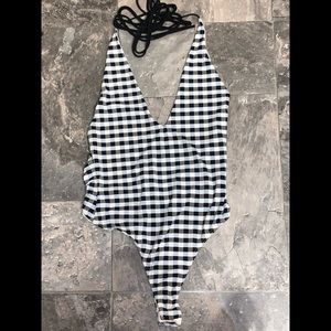 Fashion nova halter top bodysuit